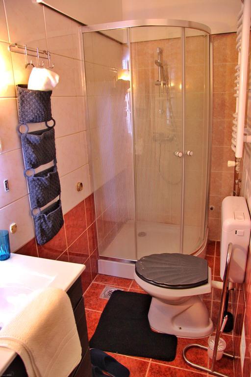 Vaci Deluxe Apartment Budapest Bilik gambar